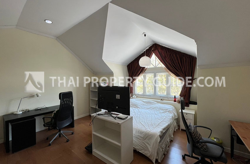 Townhouse in Sukhumvit 